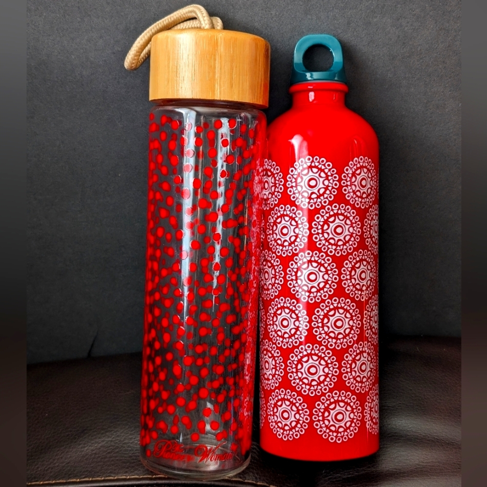 Pioneer Woman lot 2 red‎ decal travel bottles 21oz glass & 25oz metal